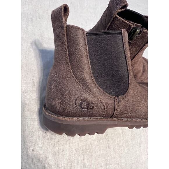 Brown UGG Suede Leather Chelsea Boots For Kids Size 9 - Picture 2 of 9